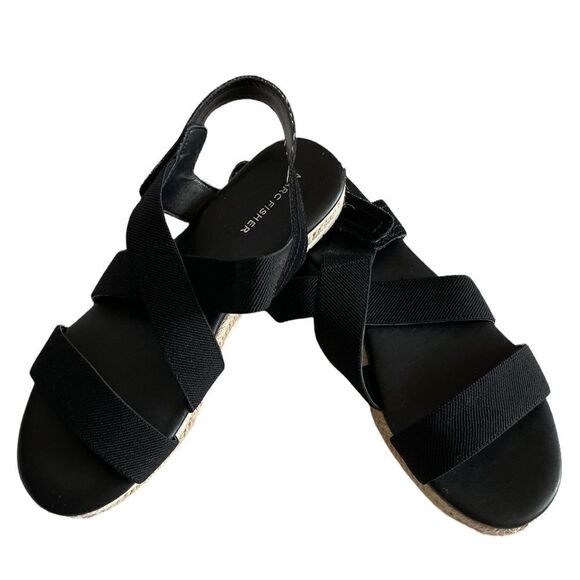 Black Sandals by Marc Fisher, Size 10 - Picture 5 of 8